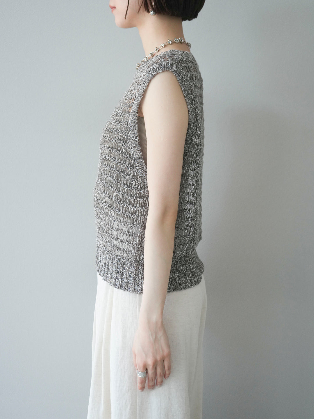 [預購] 混紗鏤空針織背心/棕色