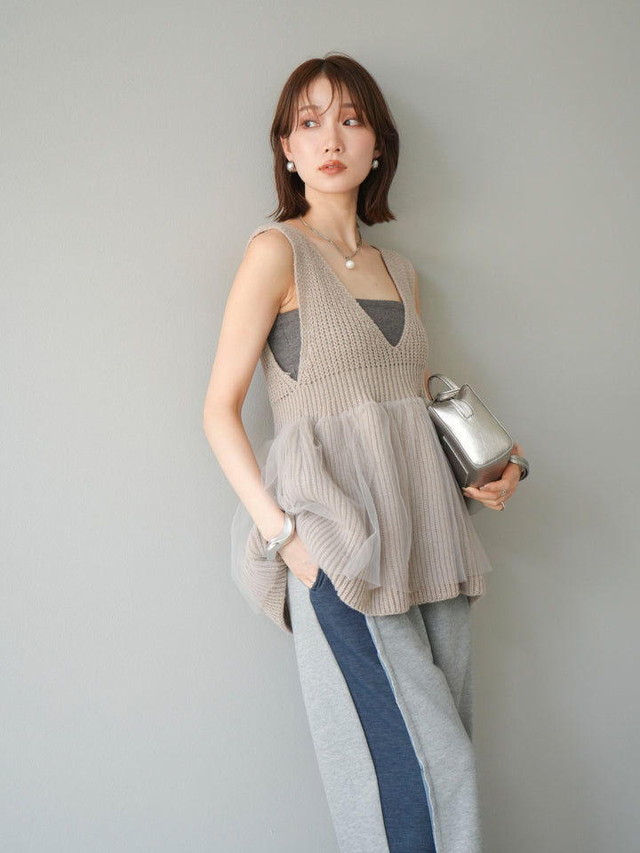 [予約]チュールレイヤードペプラムニットベスト/グレージュ