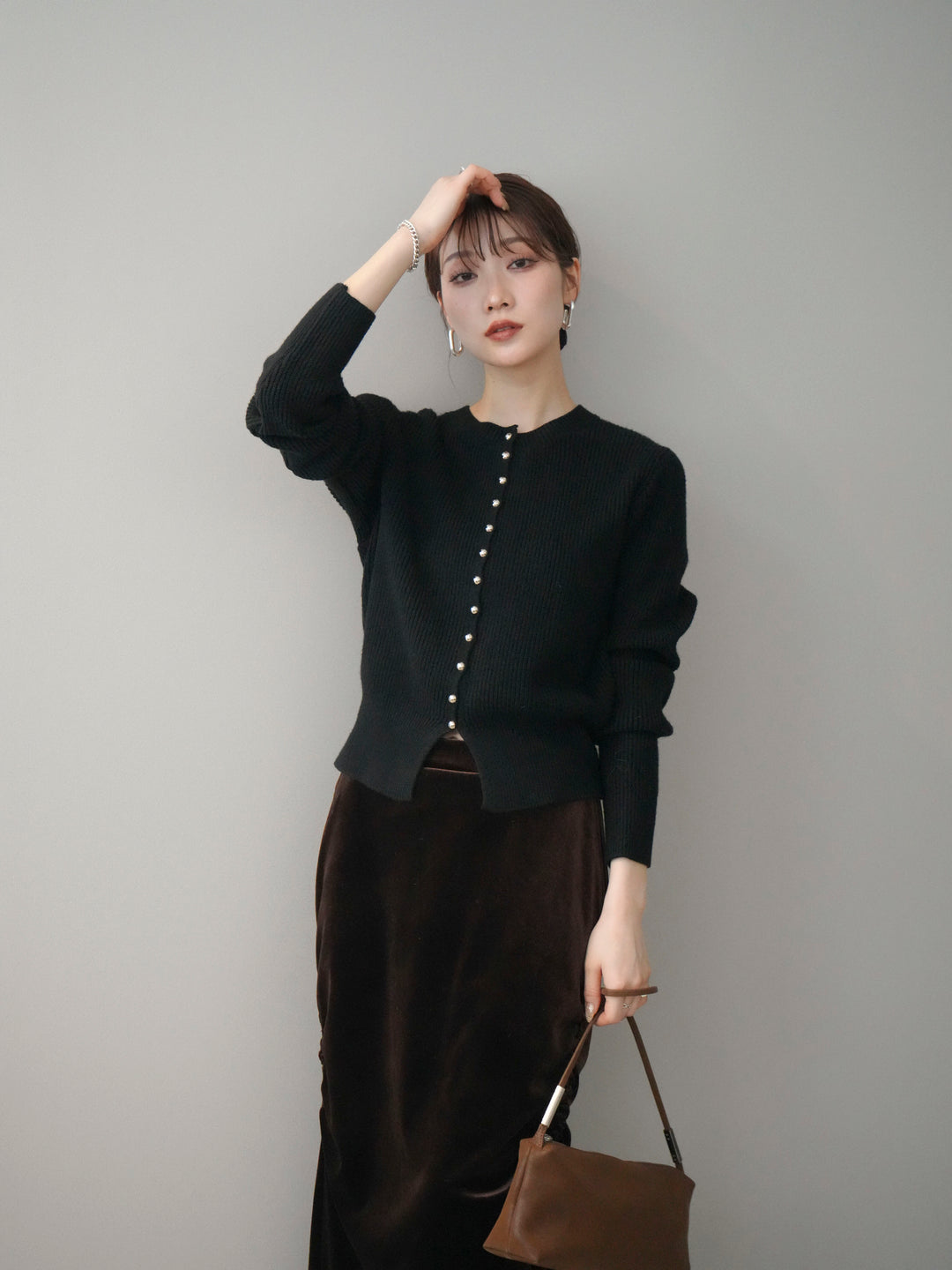 [SET]シルバーボタン畦編みニットカーディガン+ギャザーベロアスカート(2set)