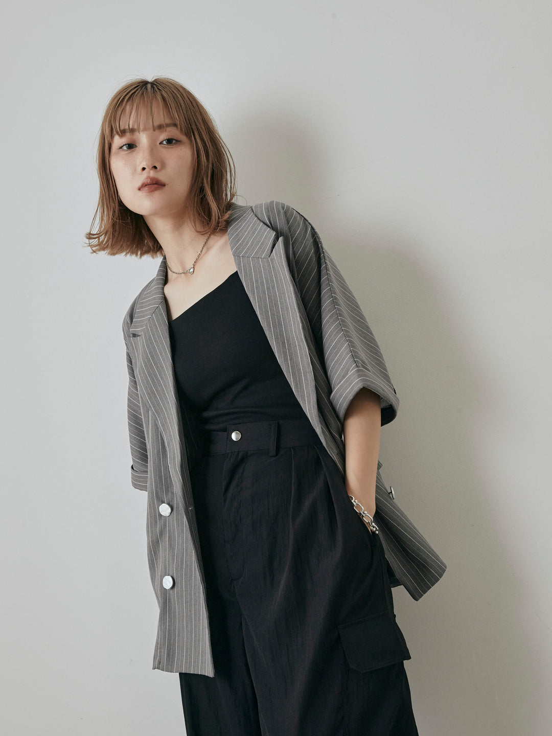 [予約]バックオーガンジーヘリンボーンストライプハーフジャケット/チャコール