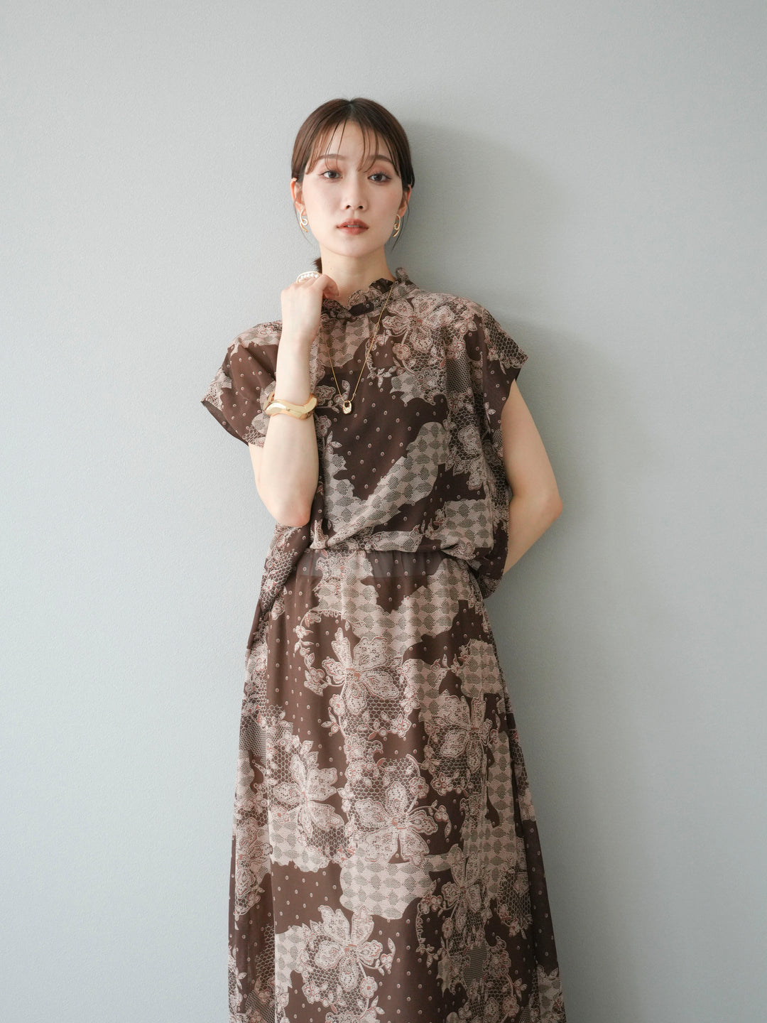 [SET] 花朵圖案法式袖襯衫 + 花朵圖案喇叭裙 (2 套)