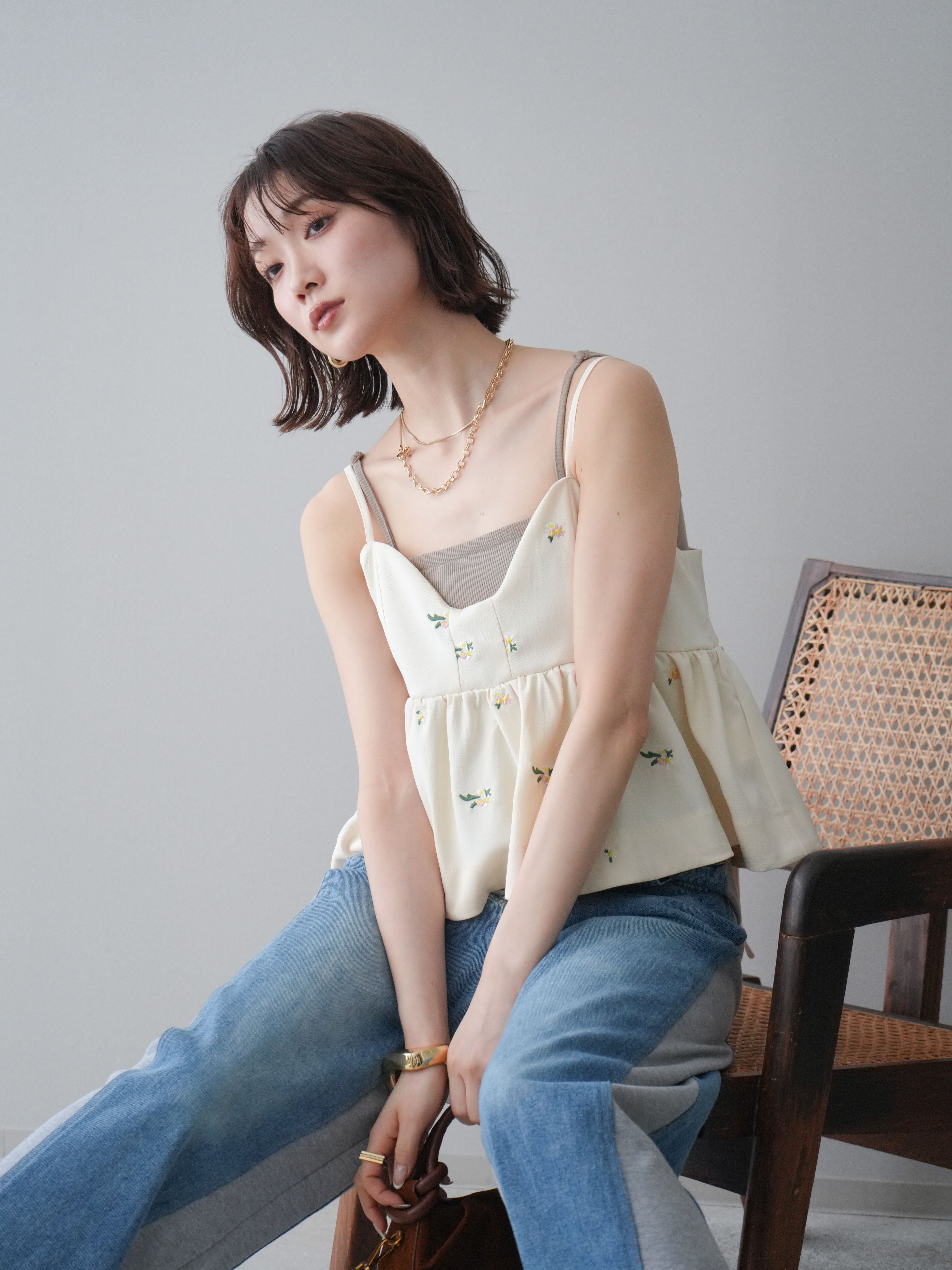 予約]フラワー刺繍ビスチェ/ivory – Lumier
