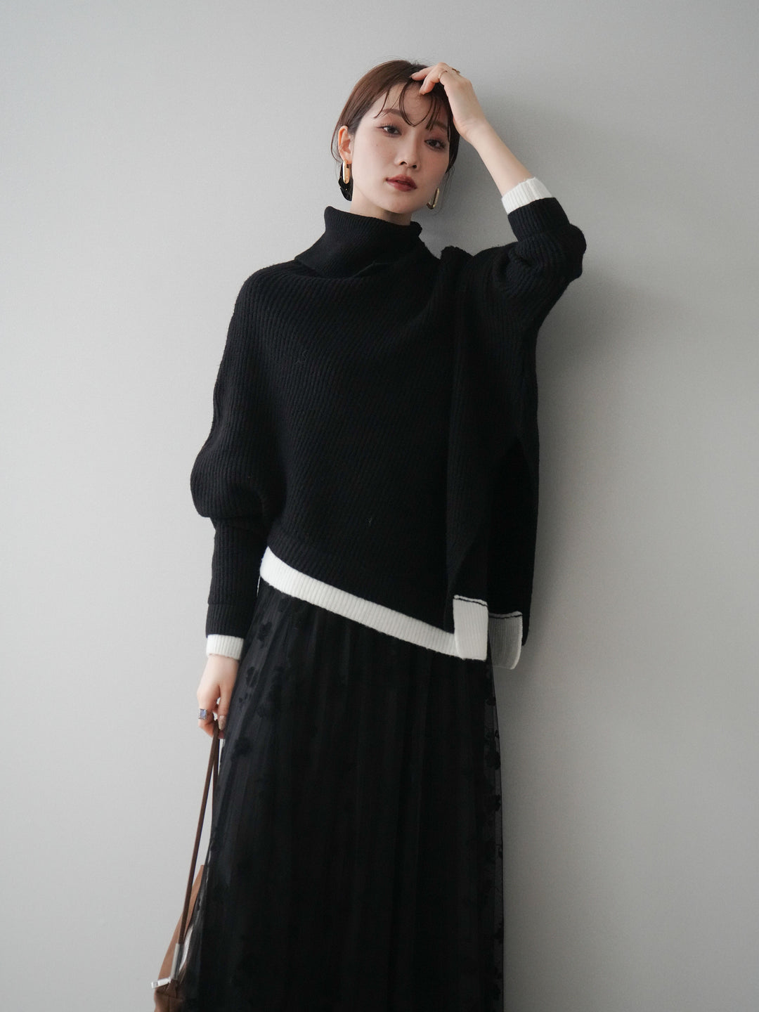 [予約]配色アシンメトリードルマンニットプルオーバー/black