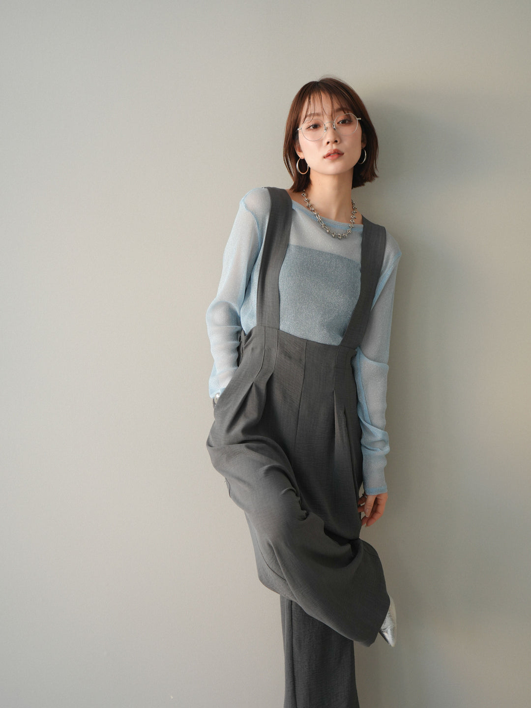 [予約]シボ加工ハイウエストタックサロペット/charcoal