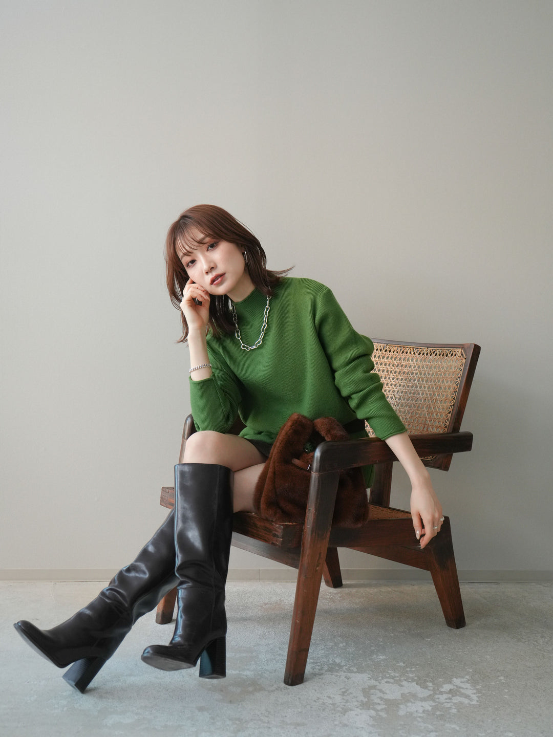 [予約]ボトルネック裾カールリブニットトップス/green