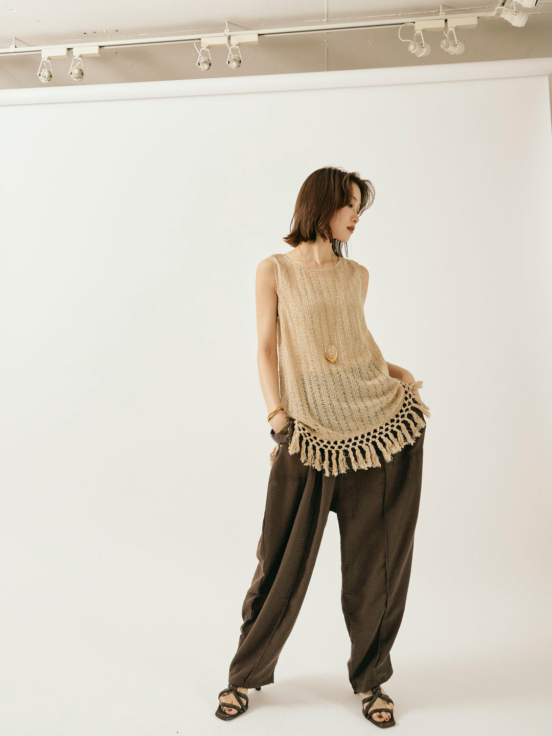 [予約]フリンジ透かし編みニットベスト/ベージュ