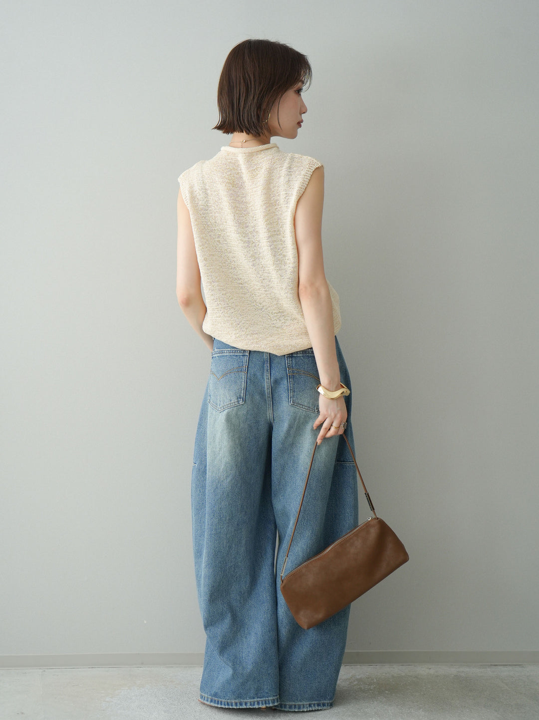 【套裝】無袖亞麻質感透視針織套頭衫 + 不對稱闊腿牛仔褲（兩件套）