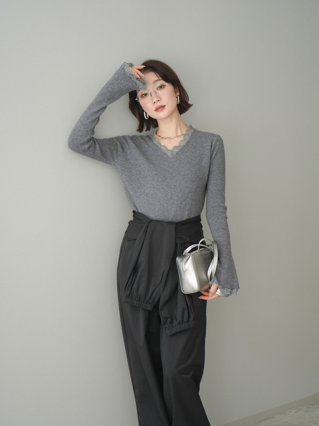 [予約]レースドッキングVネックニットトップス/gray