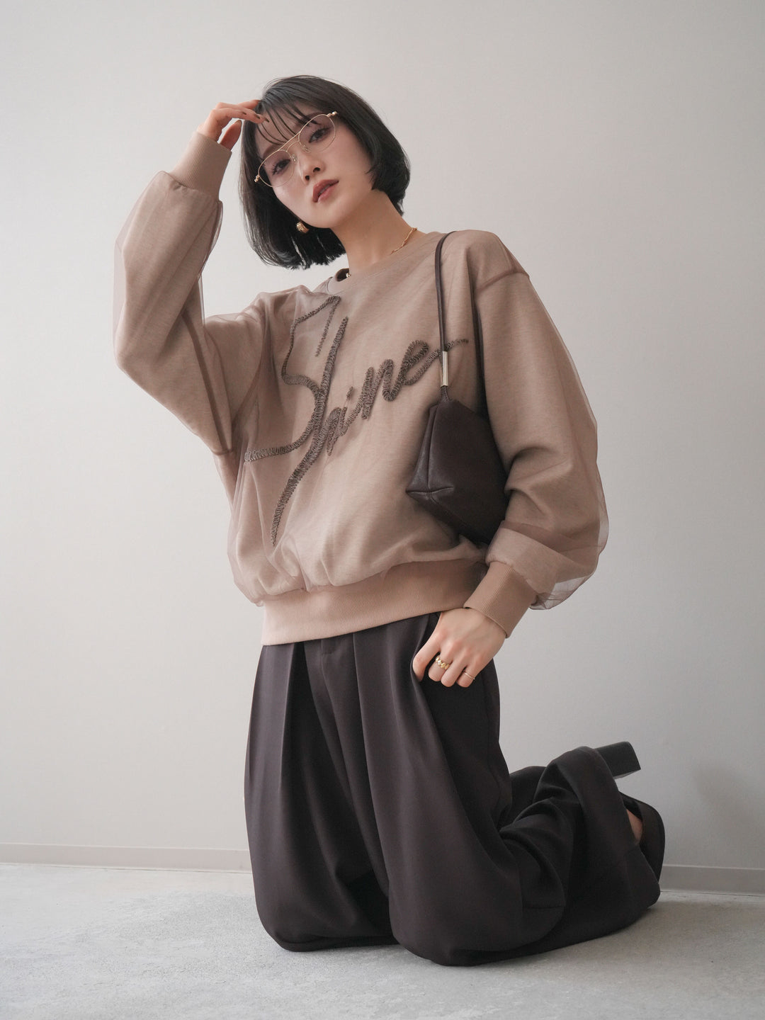 [予約]チュールレイヤードロゴスエットプルオーバー/beige