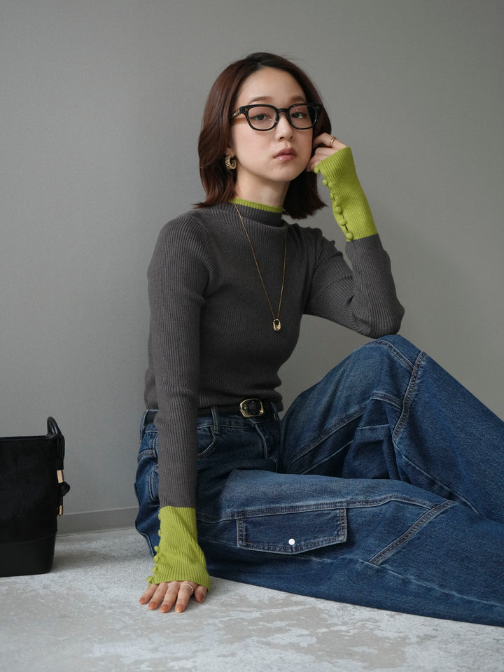 [予約]袖ボタンハイネック配色リブニットトップス/charcoal