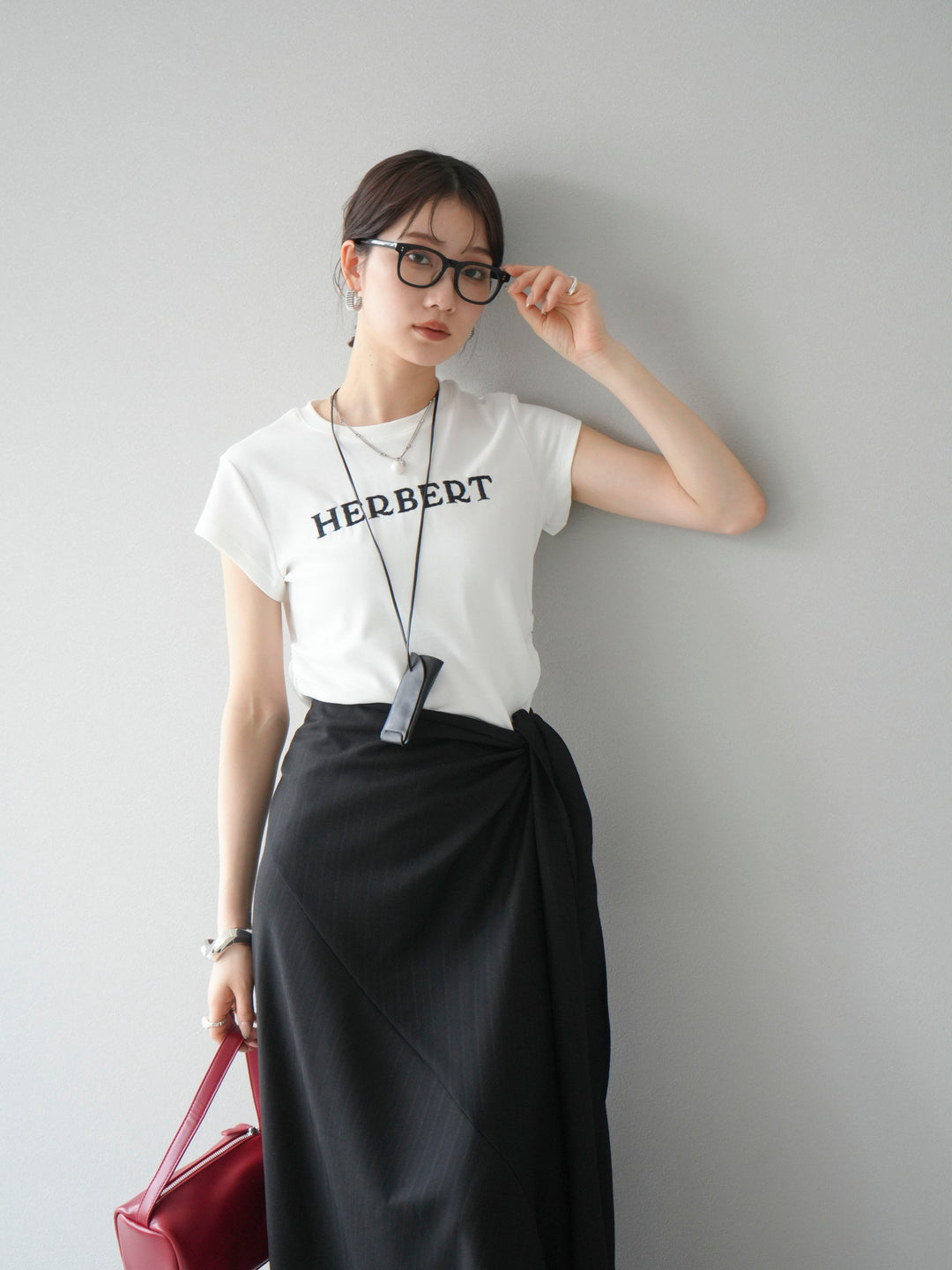 [SET]刺繍ロゴTシャツ＆レザーポーチネックレスSET +サイド巻きツイルスカート(2set)