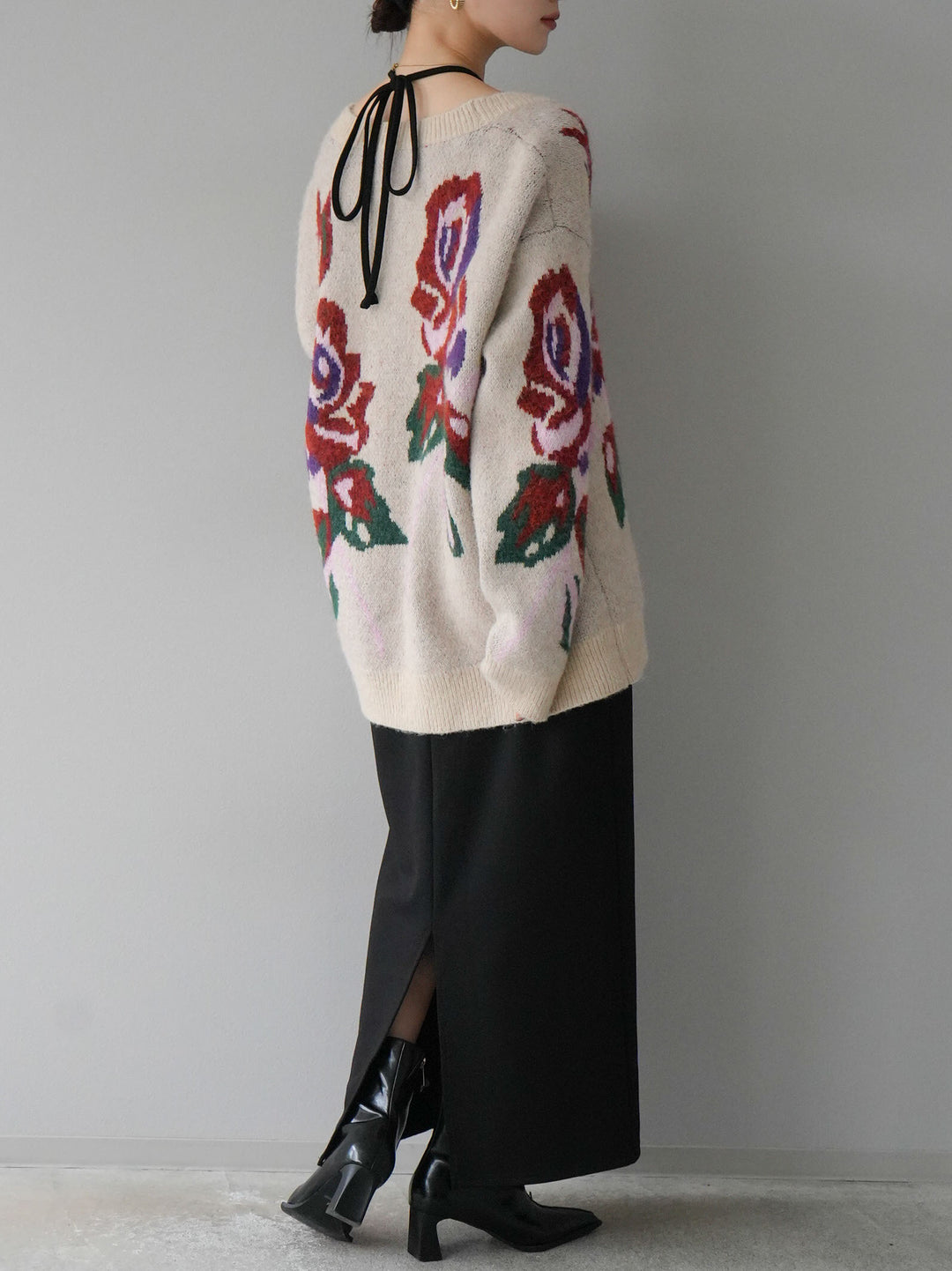 [予約]フラワー柄ゴールドボタンVネックニットカーディガン/アイボリー