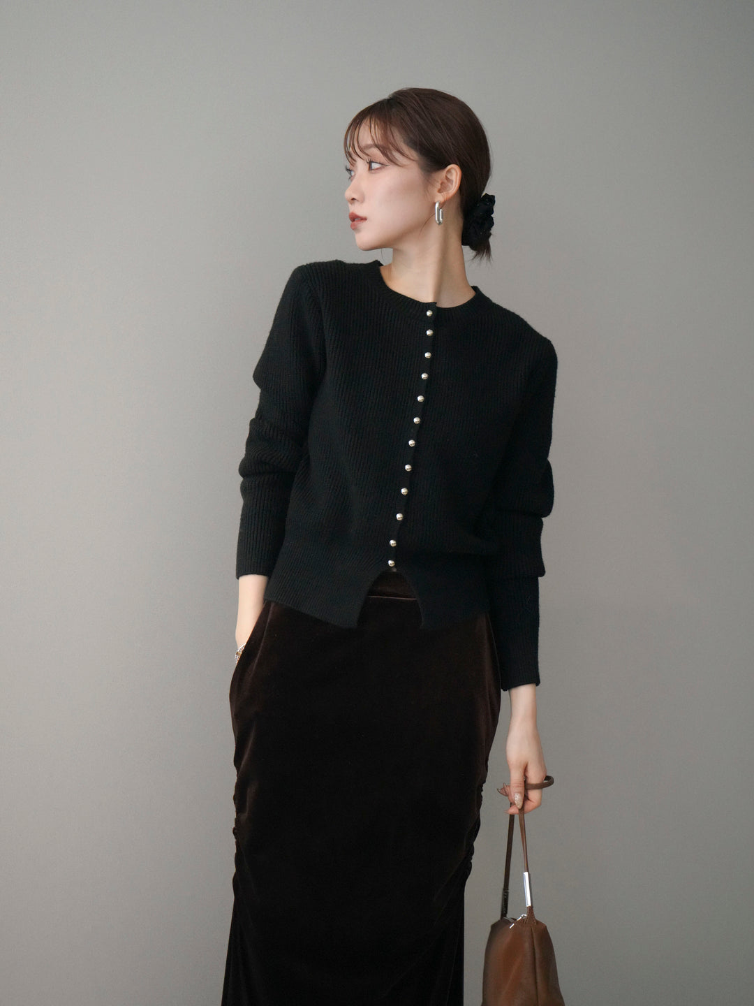 [SET]シルバーボタン畦編みニットカーディガン+ギャザーベロアスカート(2set)