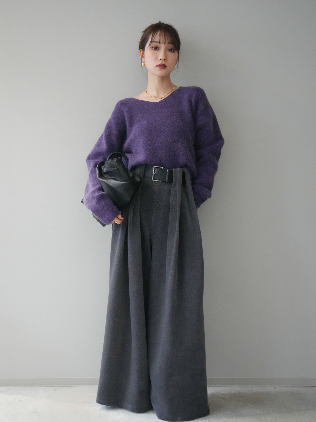 [SET]シュシュ付きアンゴラタッチVネックニットプルオーバー+ベルトデザインループコールテンワイドパンツ(ベルト付き)(2set)