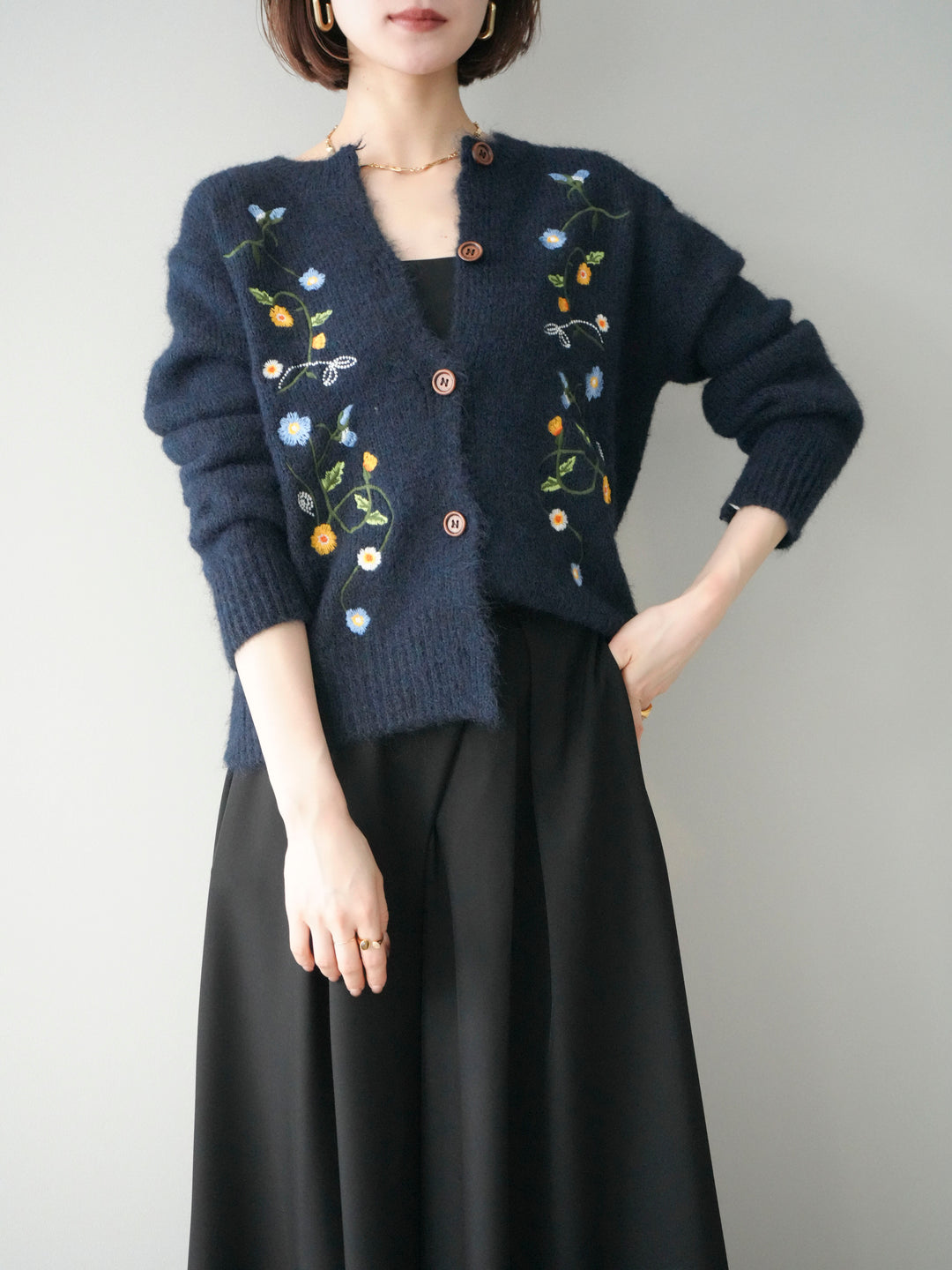 [予約]フラワー刺繍ニットカーディガン/blue