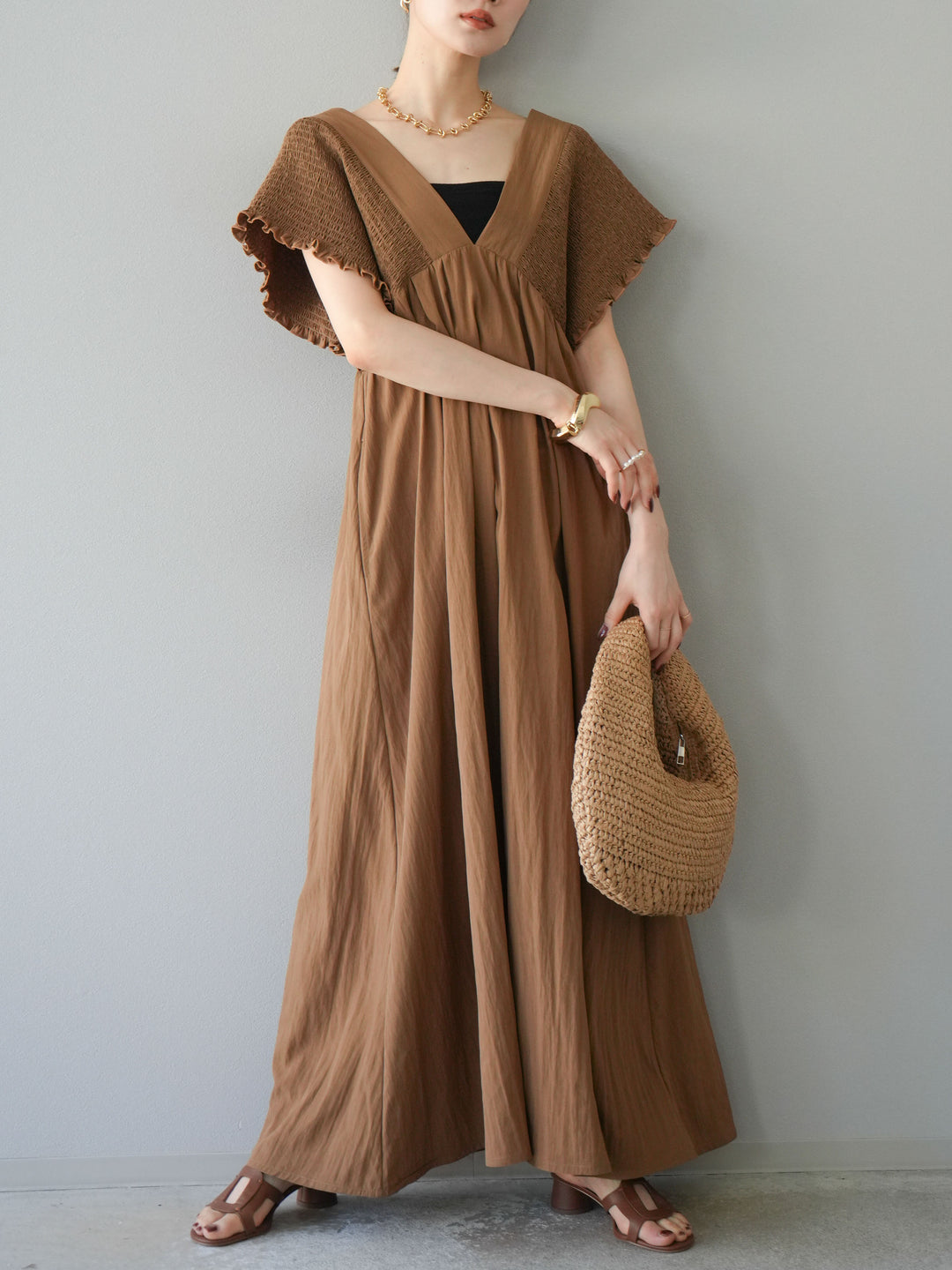 【預購】褶皺V領洋裝/米色