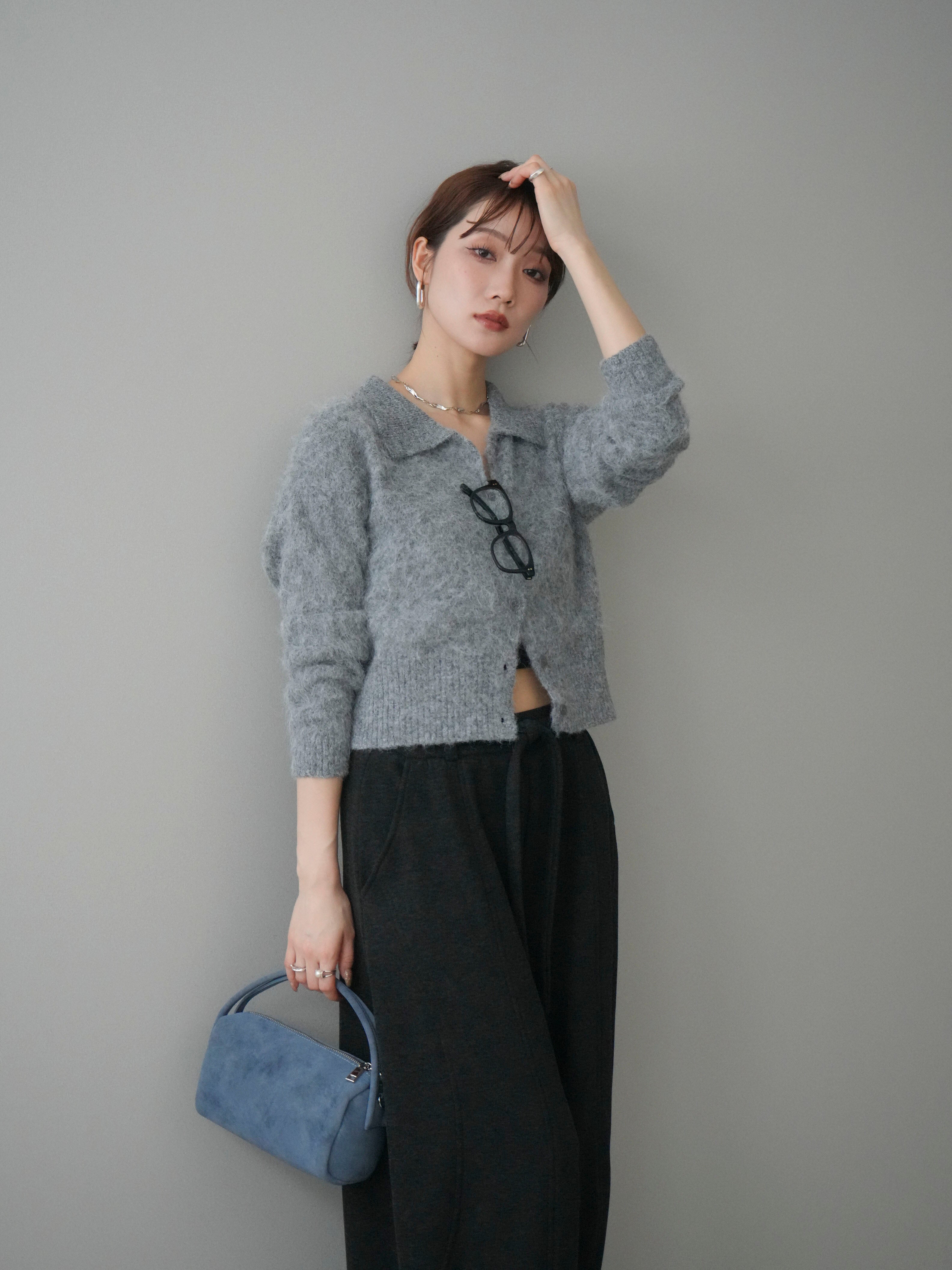 予約]モヘア衿付きボタンプルオーバー/charcoal – Lumier