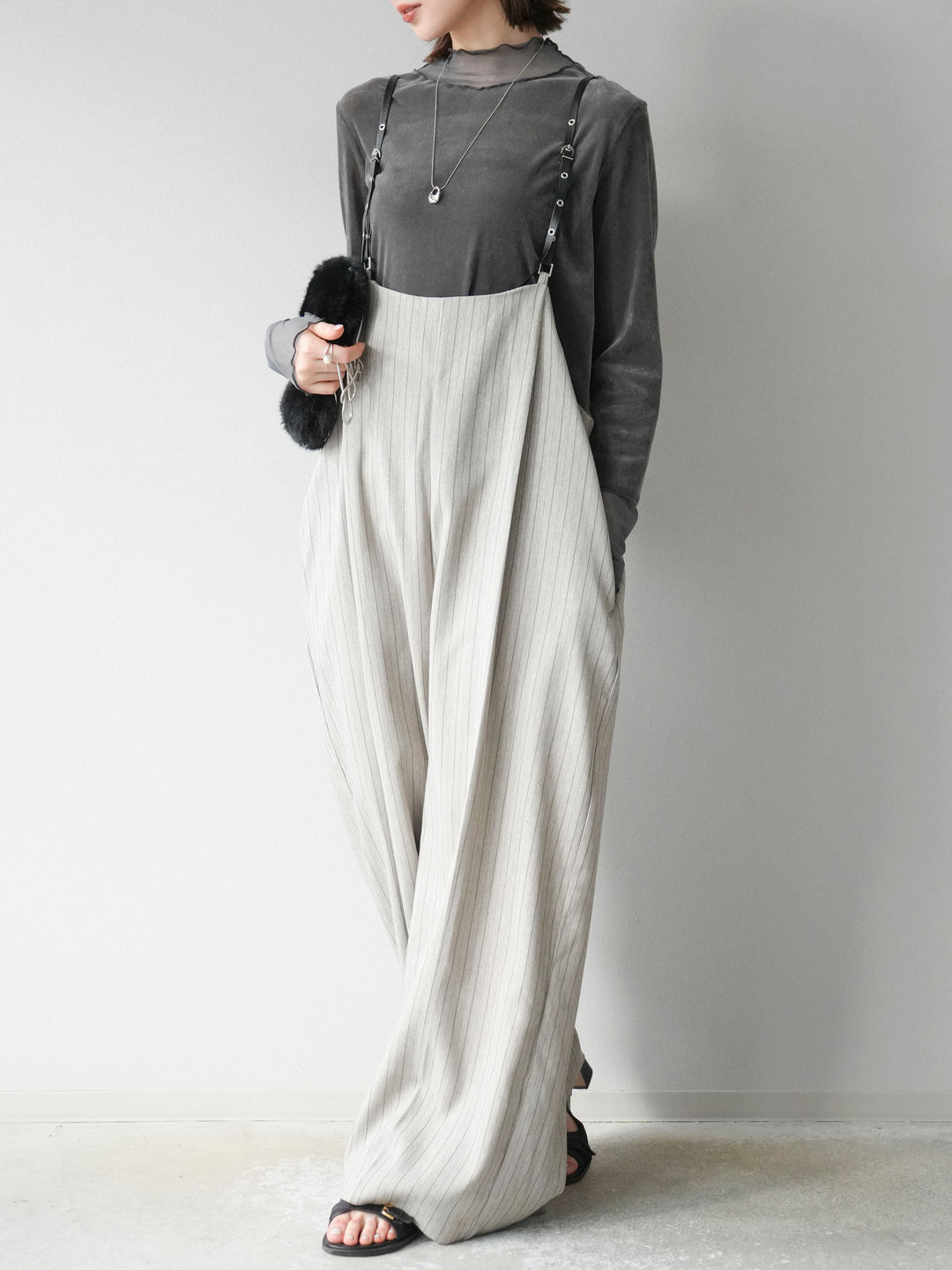 [SET]ヘリンボーンストライプサロペット+シアー切替ベロアトップス(2set)