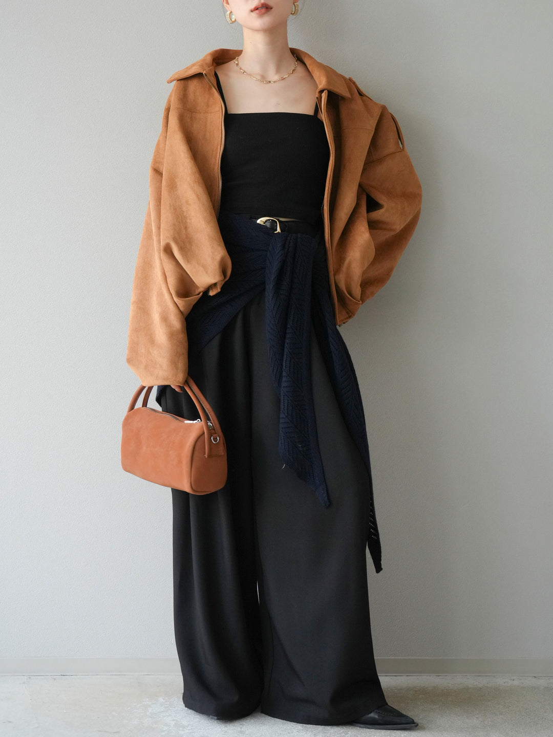 [預購] 皮帶環設計寬褲/黑色