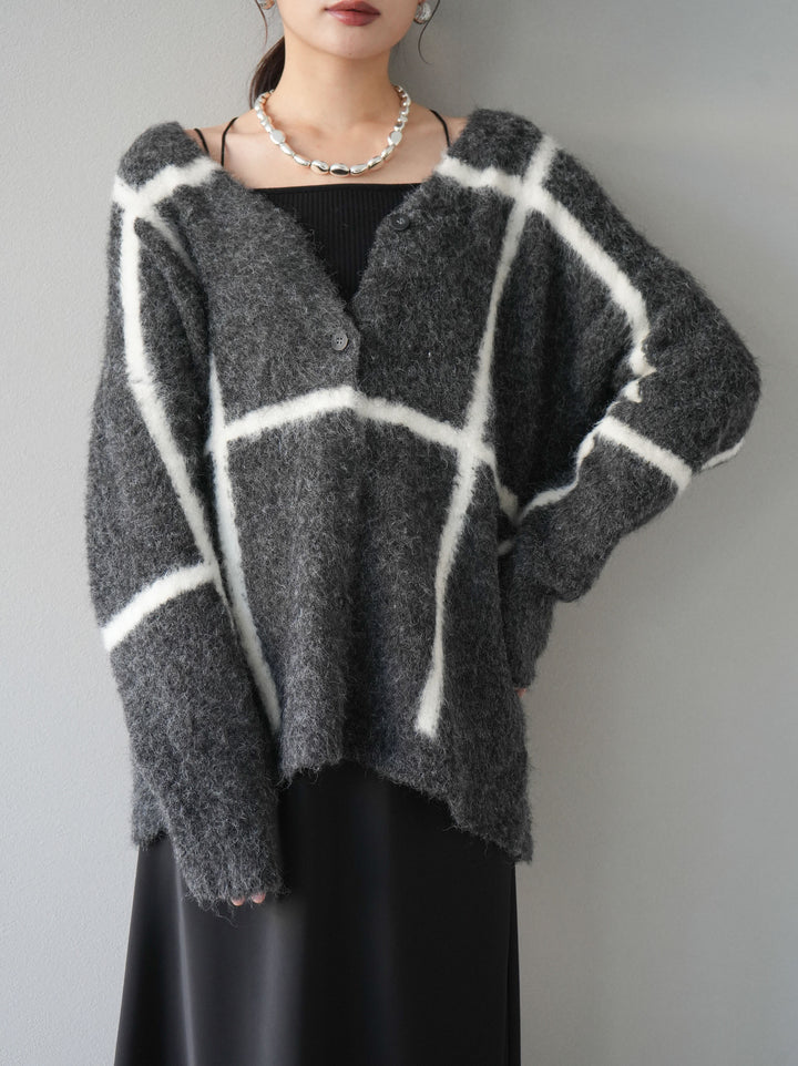 [預訂] 毛絨格紋開襟衫/炭灰