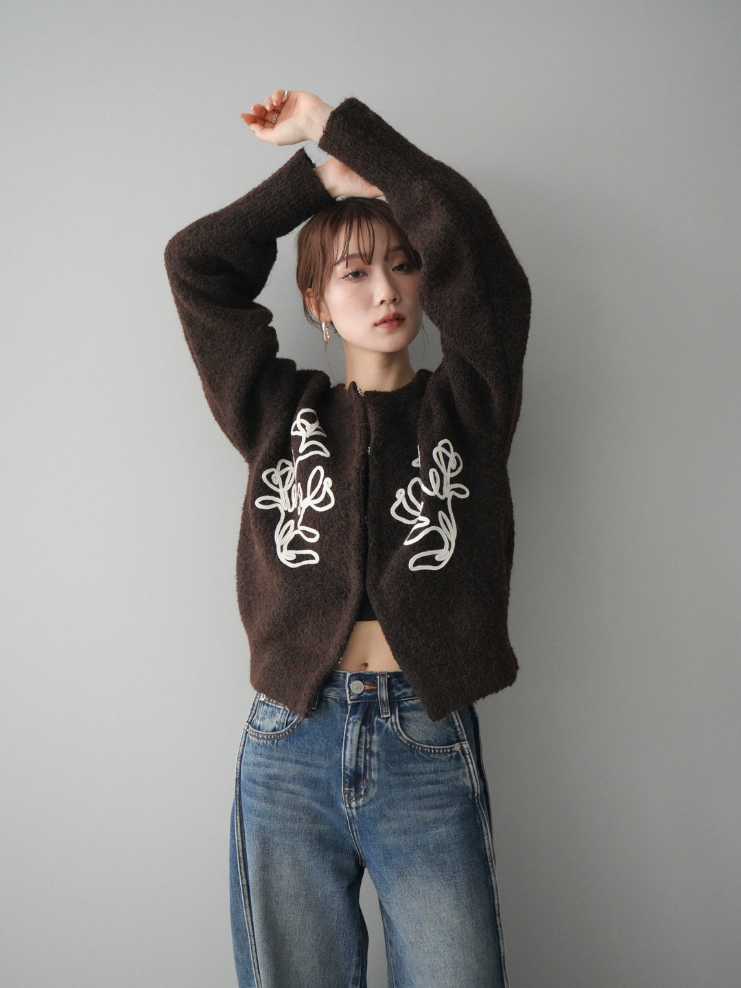 [予約]テープ刺繍ホック開きブークレニットカーディガン/darkbrown