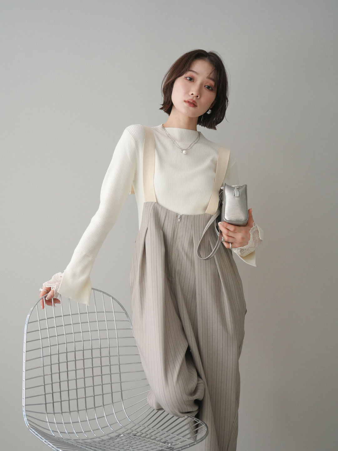 [SET]袖スカラップレースオフネックニットトップス+グログランテープストライプサロペット(2set)