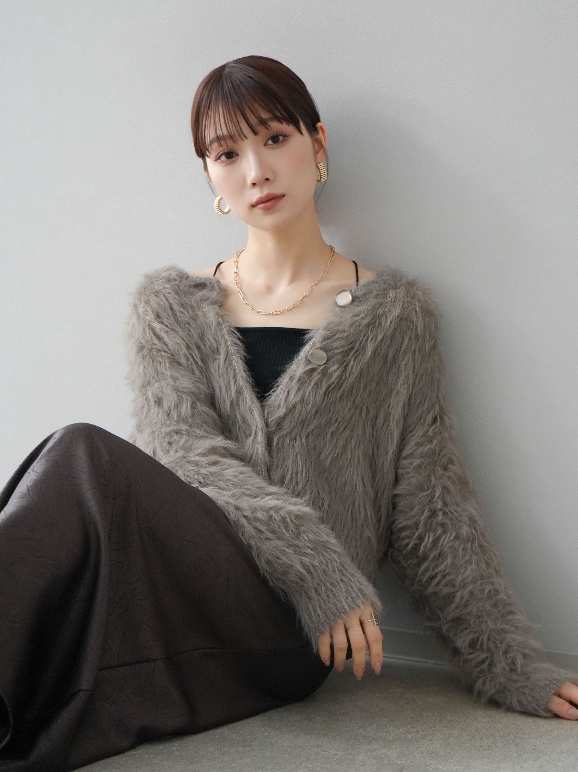 SET]2WAYシャギーニットサムホールカーディガン+型押しサテンナロー