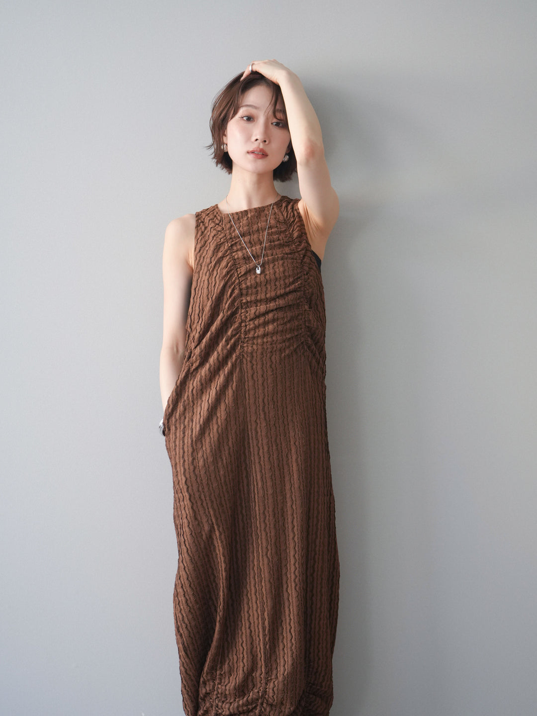 [予約]シャーリングジャガードノースリーブワンピース/brown