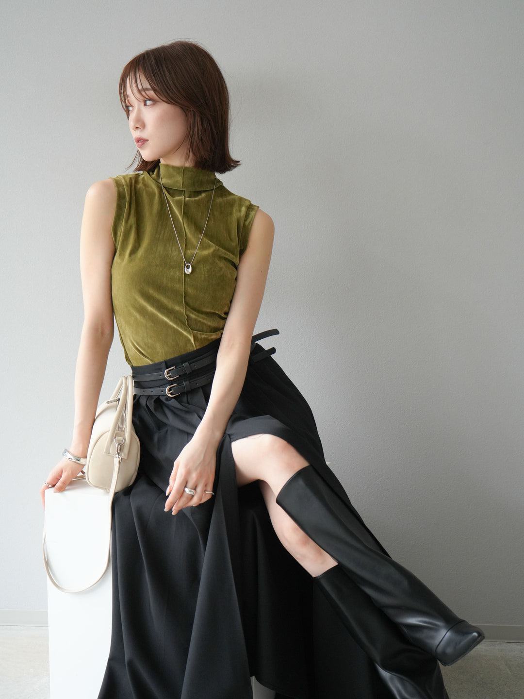 [予約]シアーベロアプチネックノースリーブトップス/カーキ