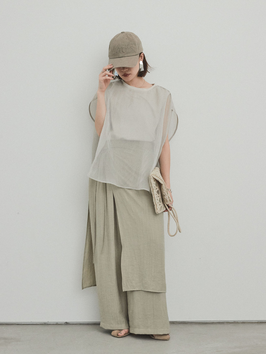[予約]ワッシャーサテンレイヤードスカートパンツ/カーキベージュ