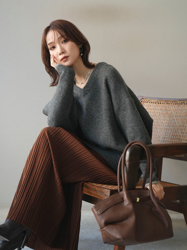 【預訂】V領撞色袖針織套頭衫/炭灰