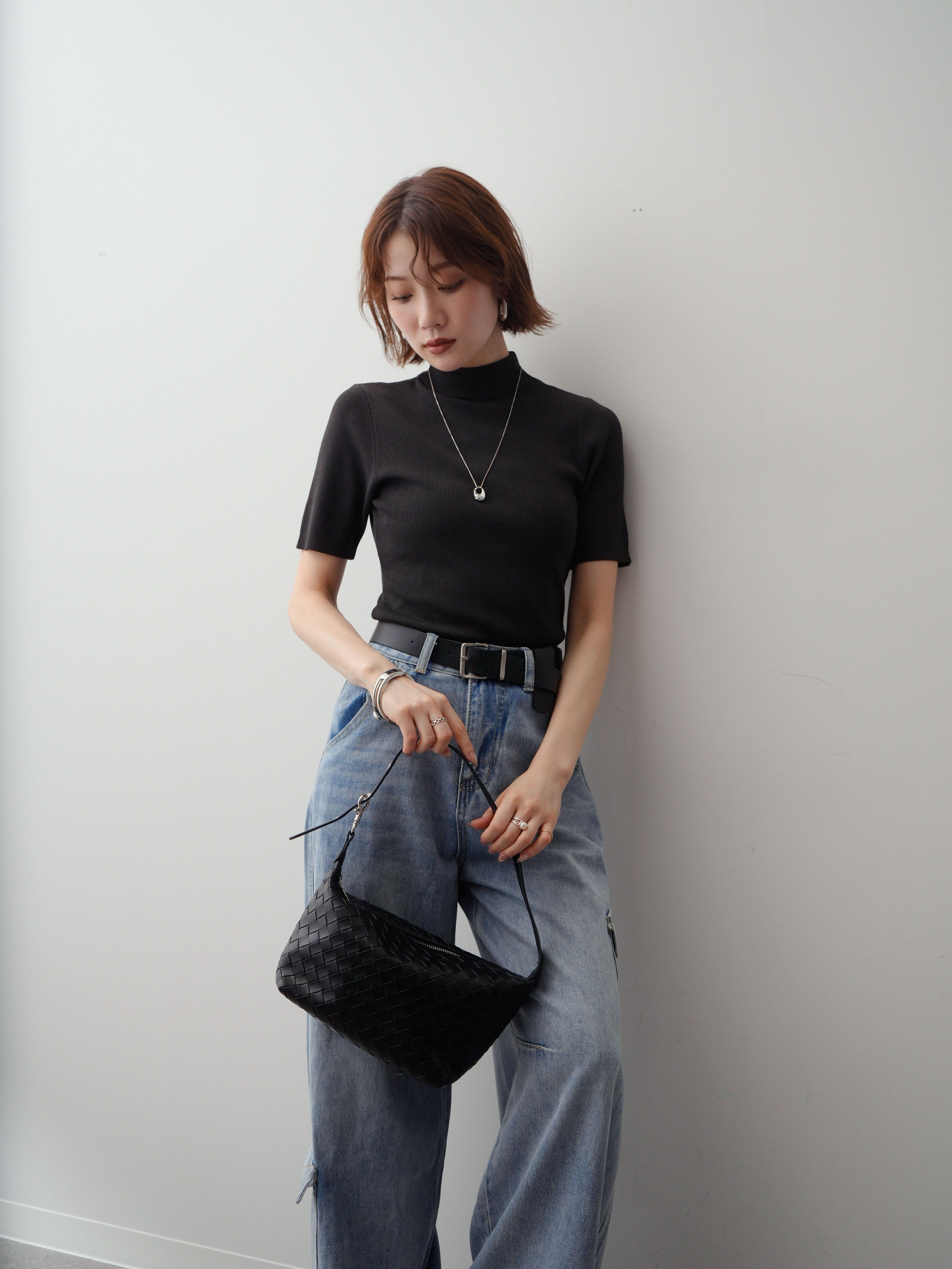 予約]モックネック半袖リブニットトップス/charcoal – Lumier