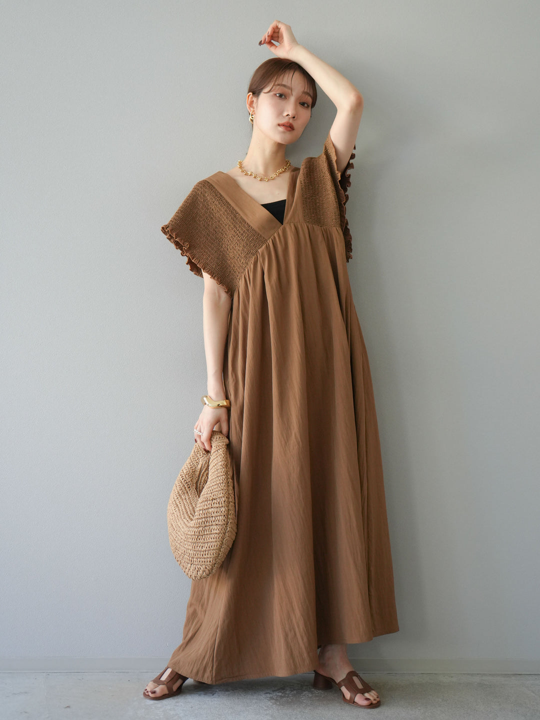 【預購】褶皺V領洋裝/米色