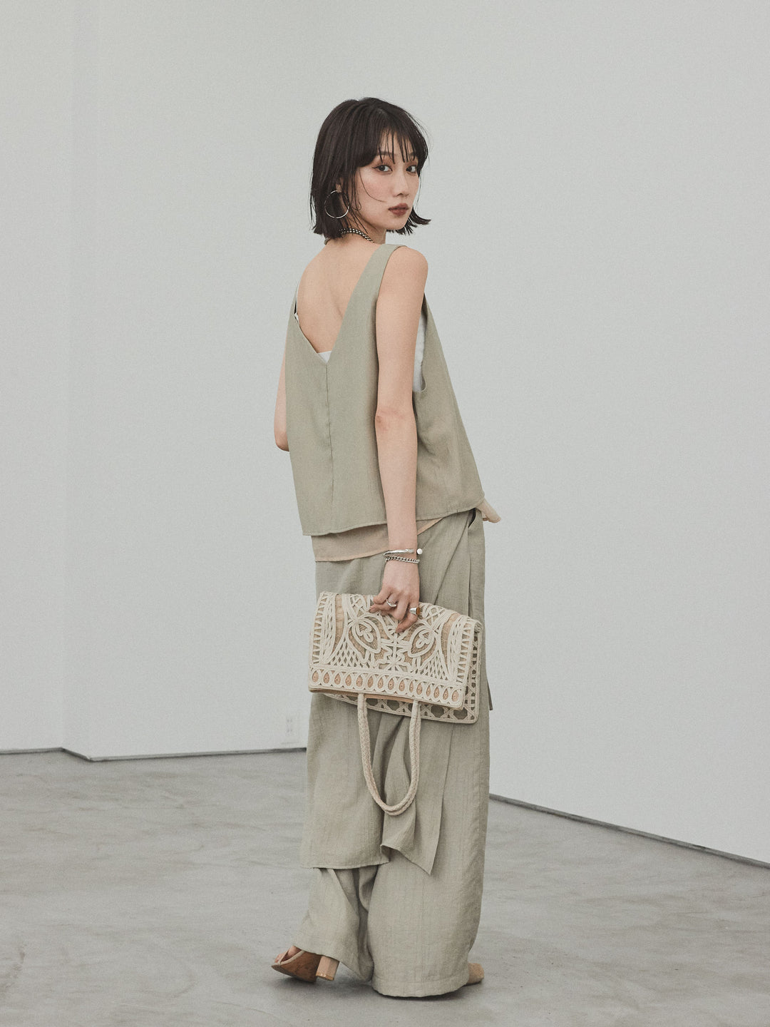 [SET] 洗衣機緞面透明層疊背心 + 洗衣機緞層疊裙褲 (2set)