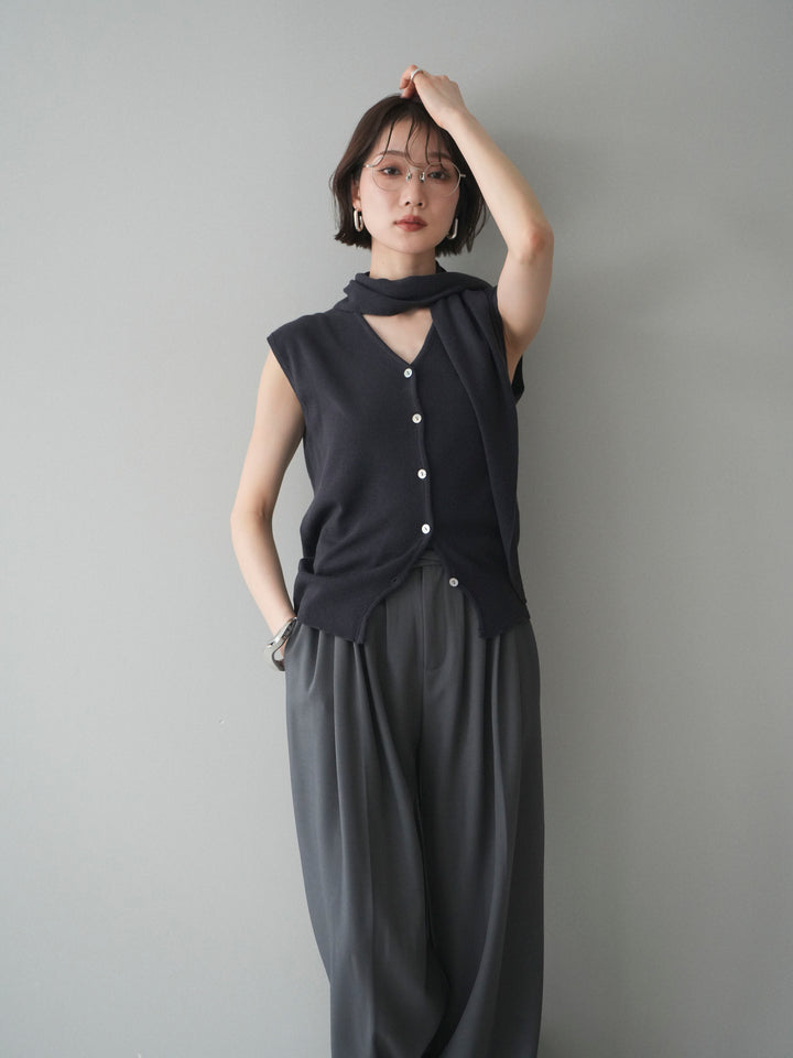 [予約]スカーフ付Vネックニットベスト/black