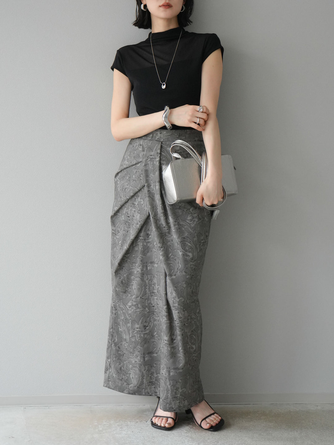 [予約]ペイズリープリントタックIラインスカート/グレー