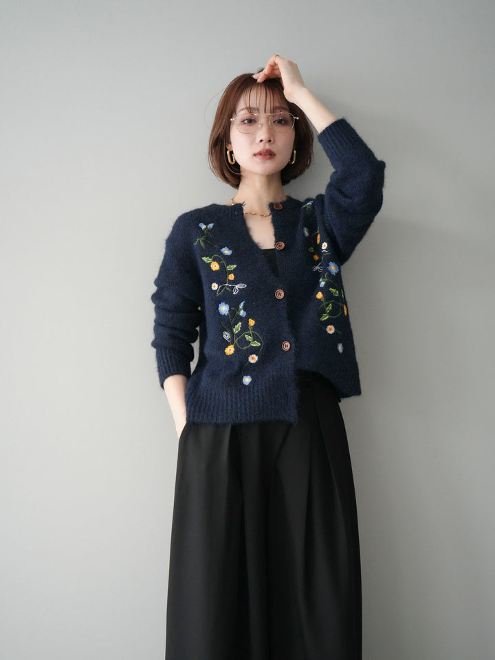 [予約]フラワー刺繍ニットカーディガン/blue