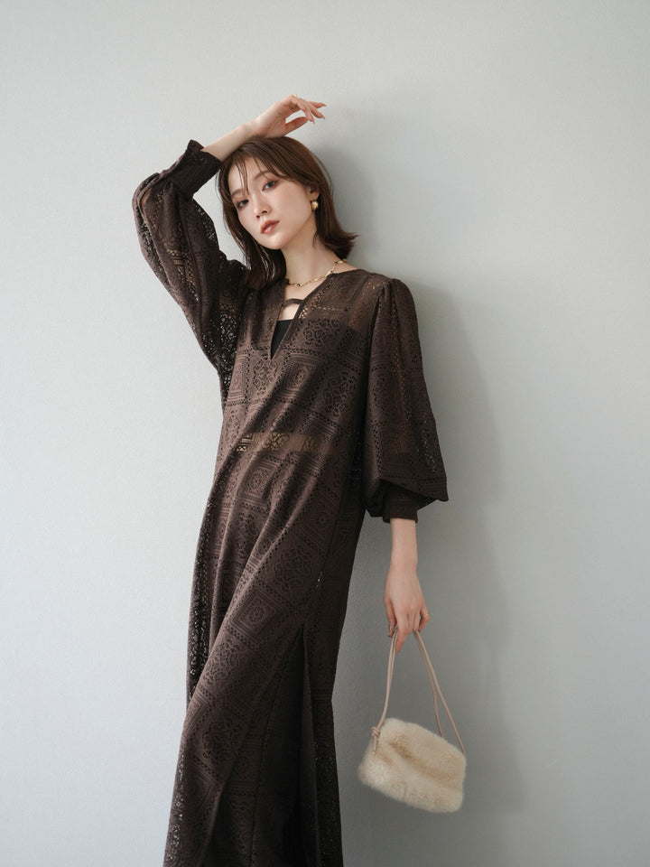 【套裝】塊蕾絲捲袖洋裝+塊蕾絲寬褲（2套）