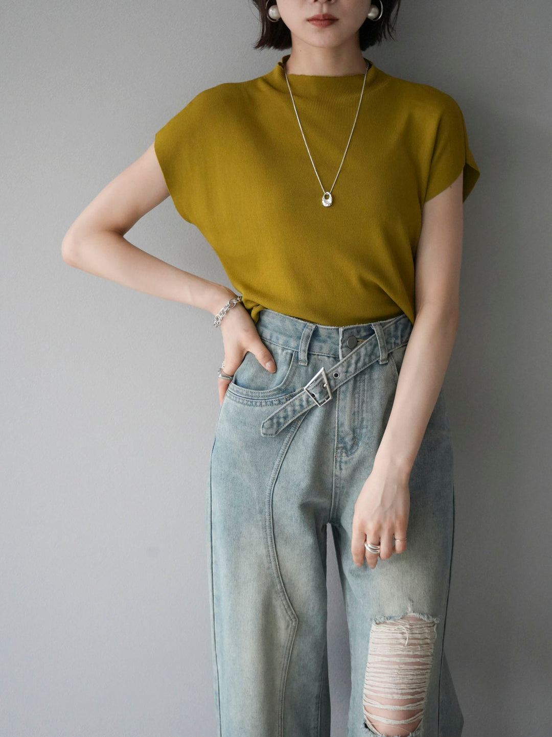 [Pre-order] Petite Neck Side Shirring Summer Knit Top/Green