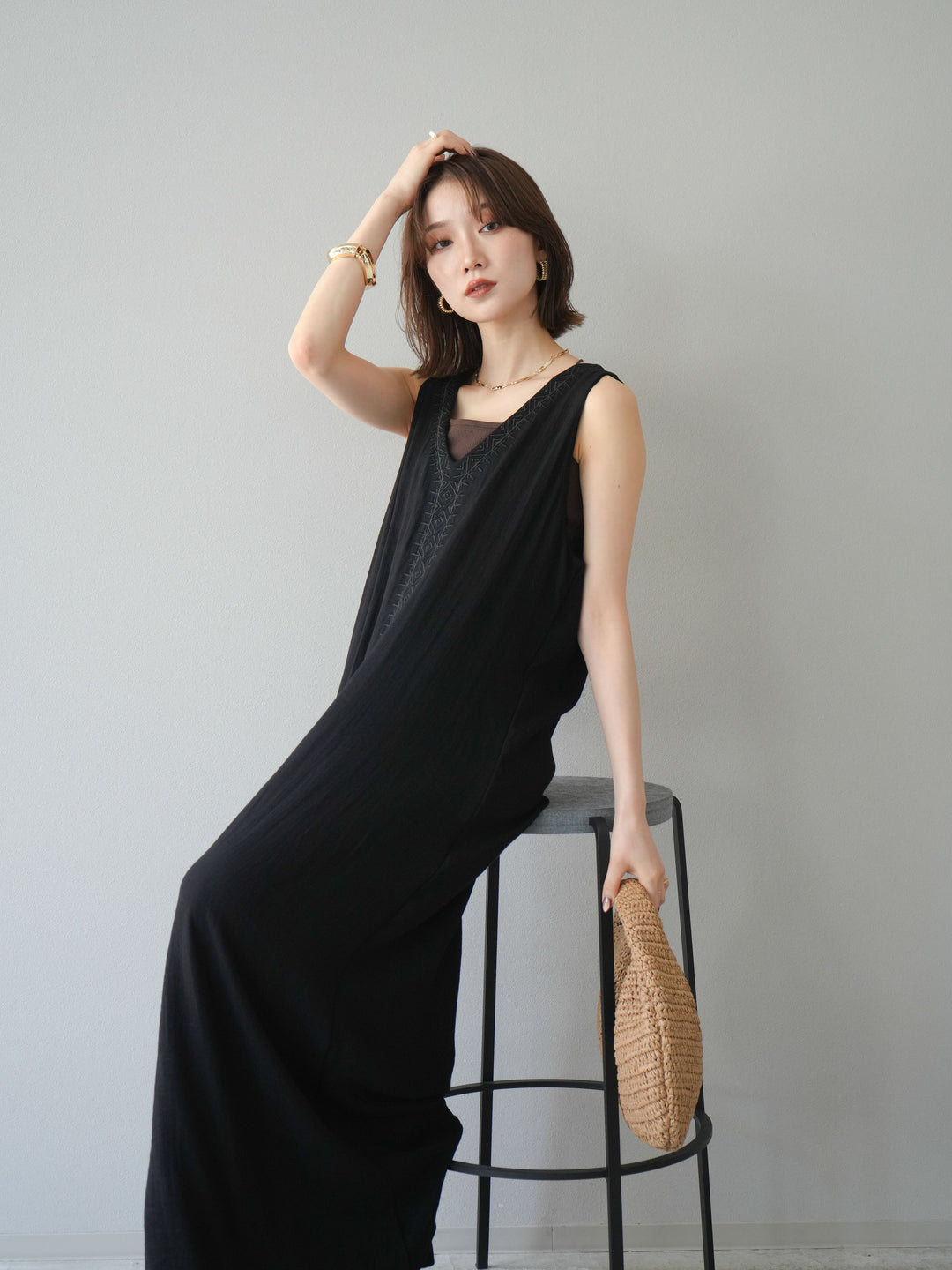 [予約]刺繍Vネックワンピース/ブラック