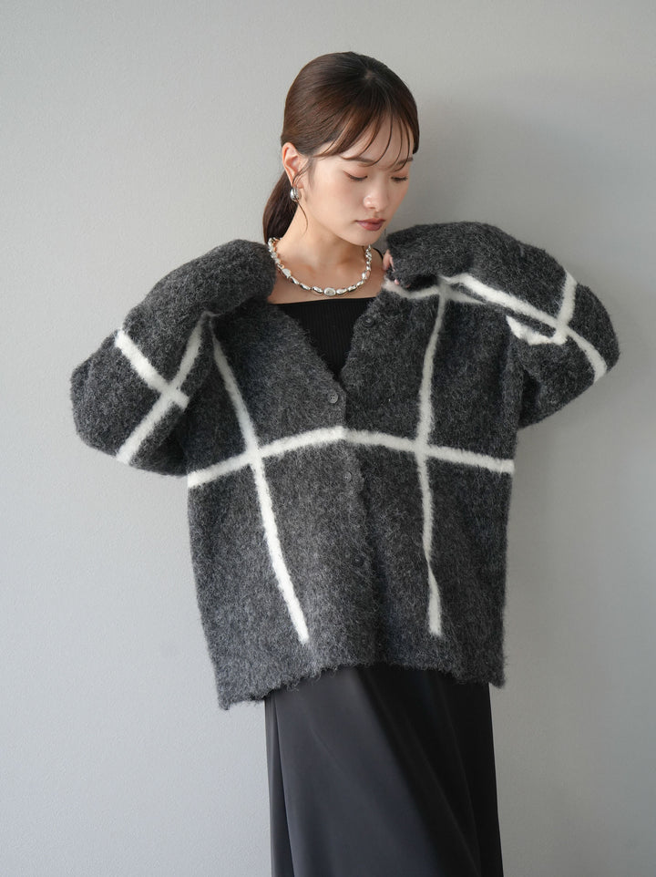 [預訂] 毛絨格紋開襟衫/炭灰