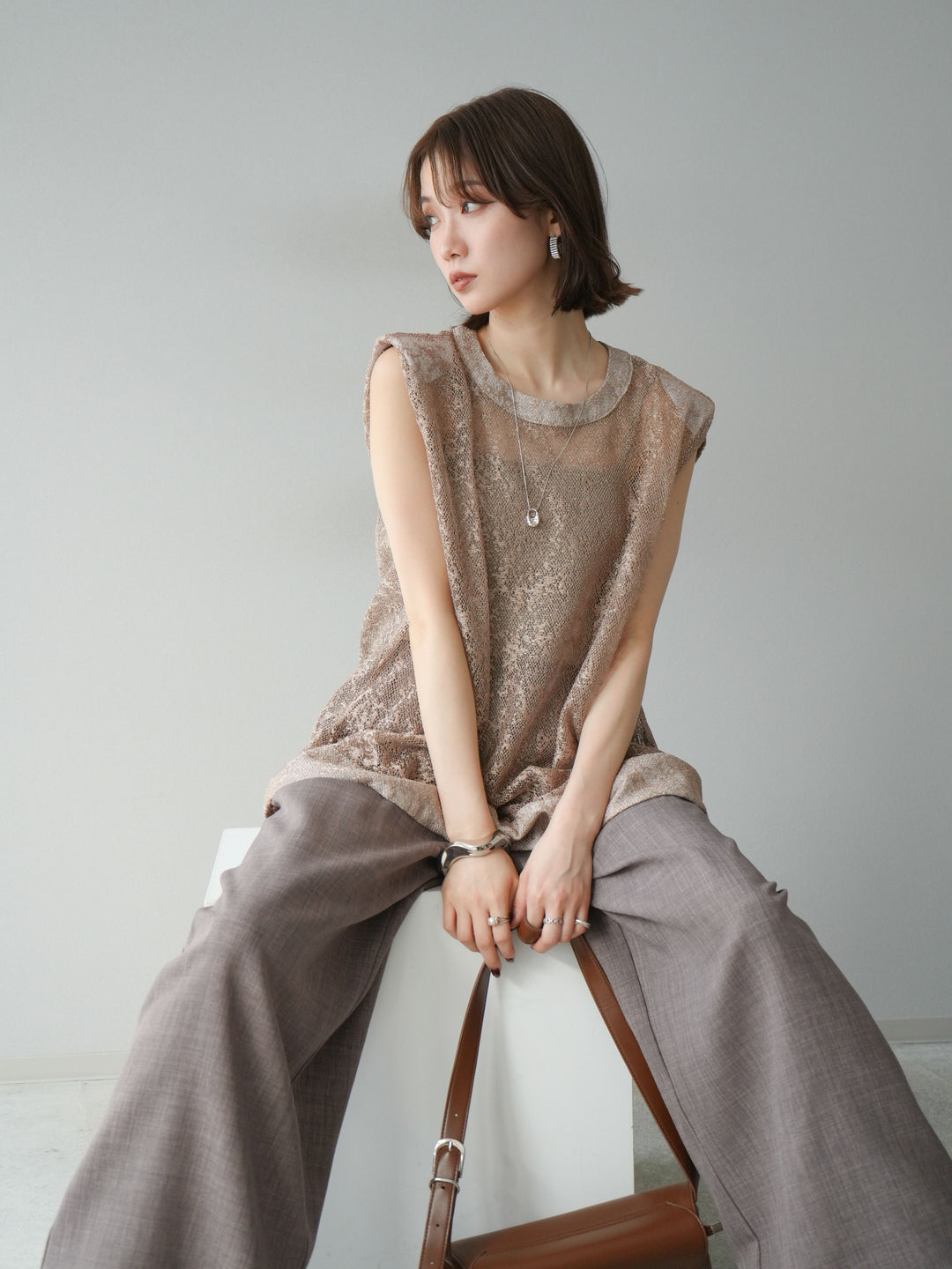 [予約]シャイニーレースプルオーバー/ブラウン