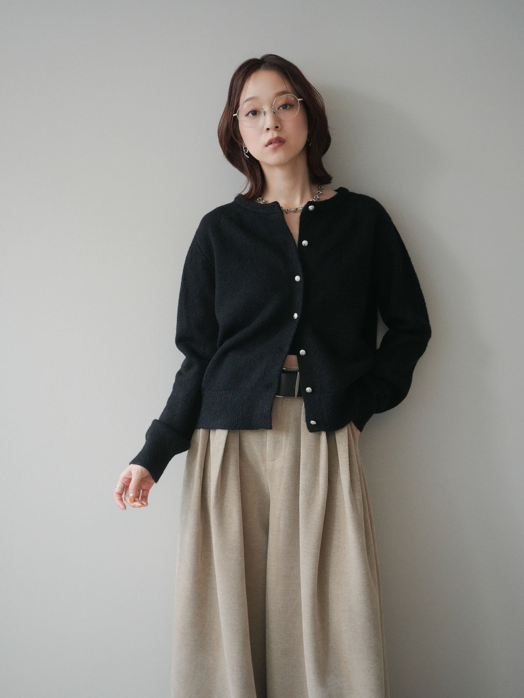 [SET]アンティークボタンニットカーディガン+ベルトデザインループコールテンワイドパンツ(ベルト付き)(2set)