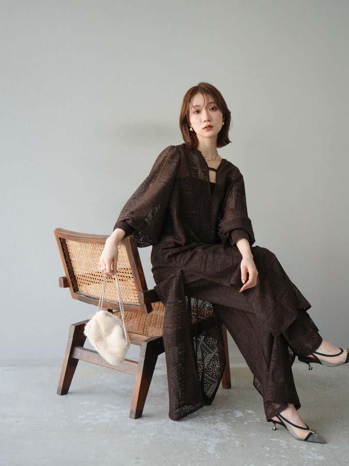 【套裝】塊蕾絲捲袖洋裝+塊蕾絲寬褲（2套）