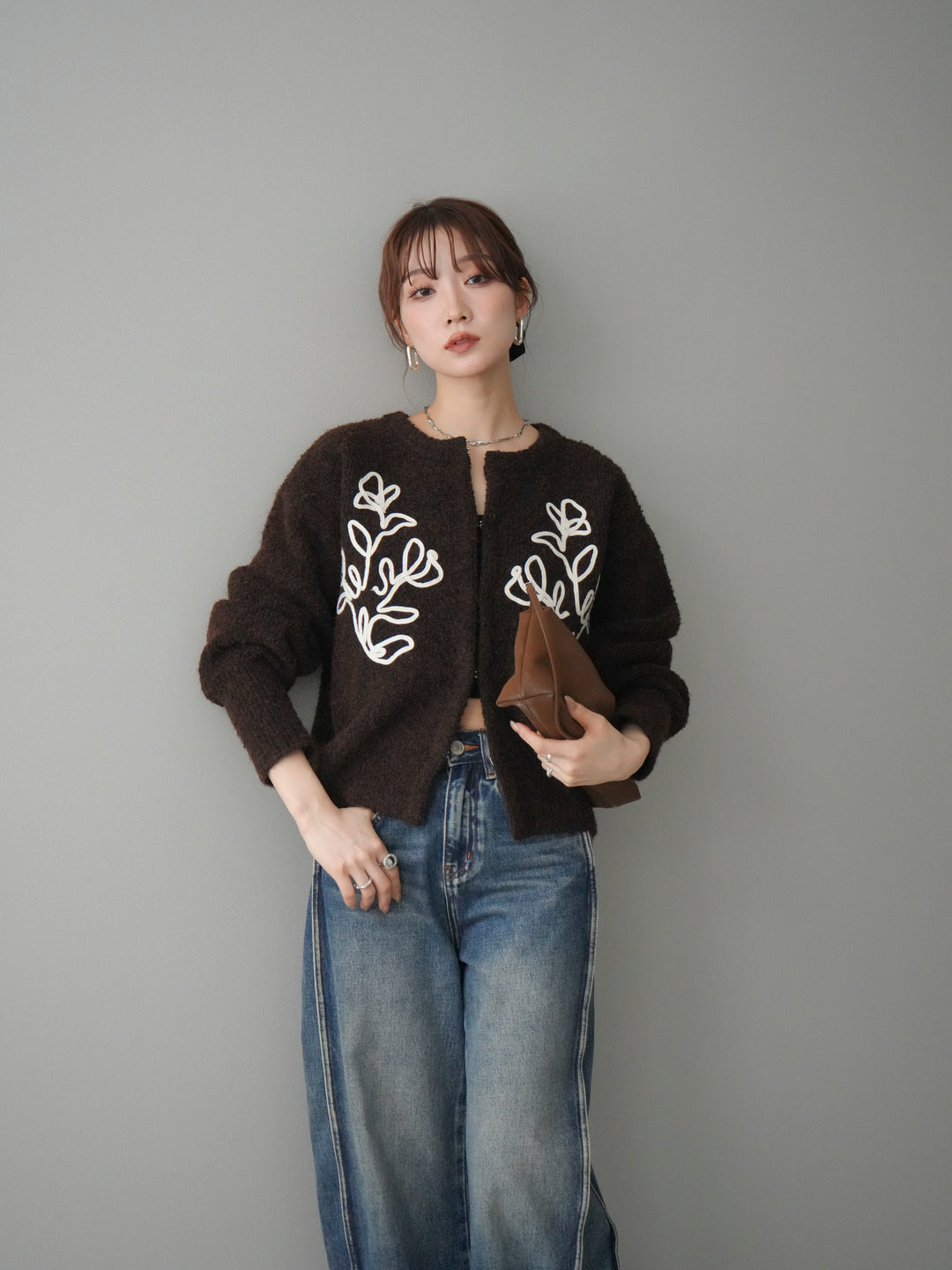 [予約]テープ刺繍ホック開きブークレニットカーディガン/darkbrown