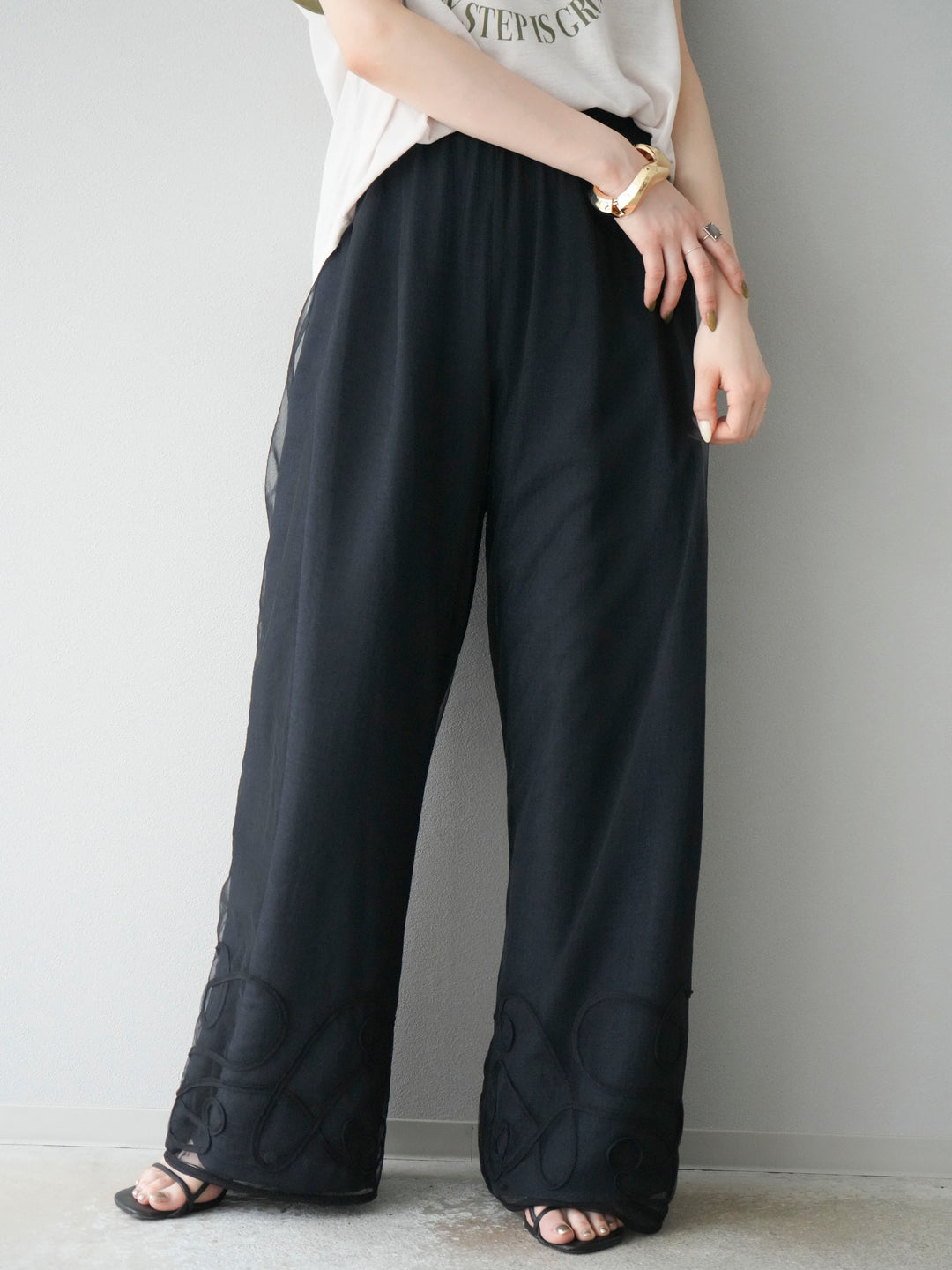 [SET]シアーフライス ロゴプリントT +コード刺繍チュールレイヤードパンツ(2set)