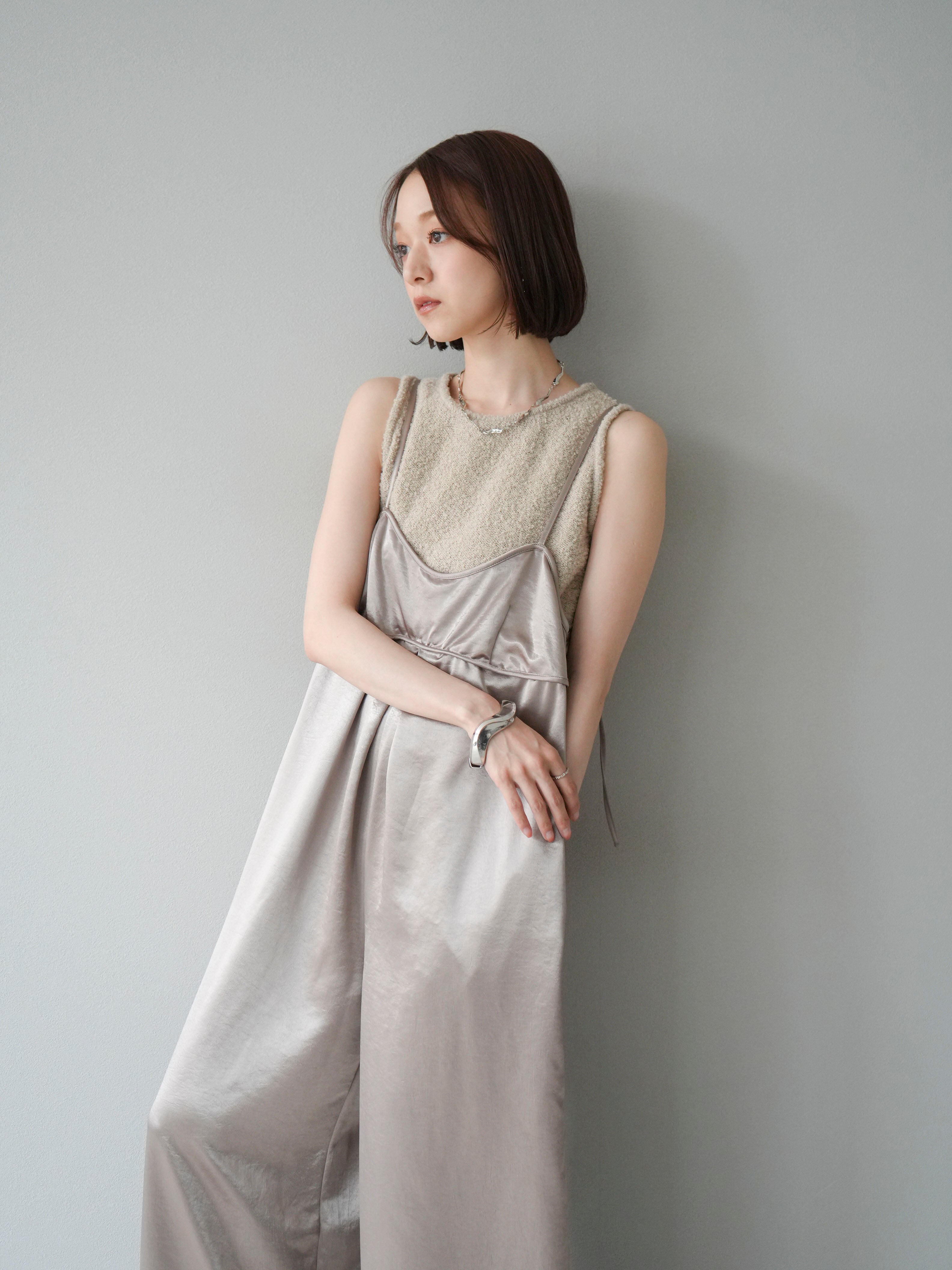 30%OFFセール 新品 ピュア グレインズ ダイエット Plus3点まとめ売り 予約]サテンビスチェオールインワン/グレージュ – Lumier