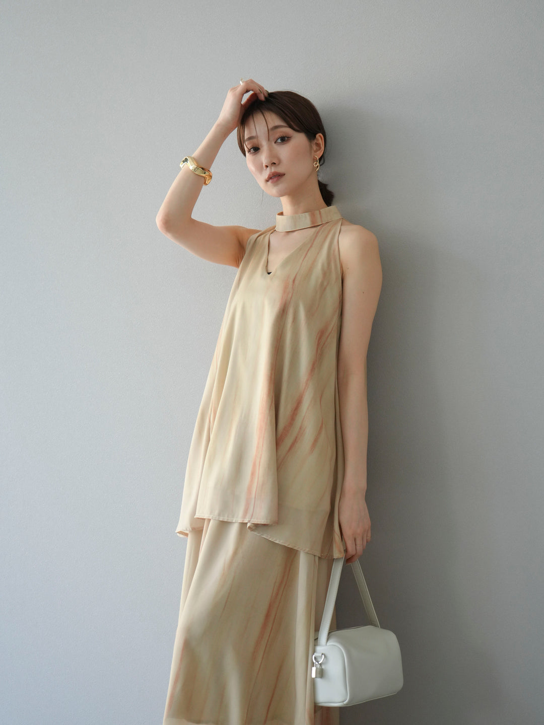 [SET] 細膩花紋V領襯衫＆喇叭裙（2套）