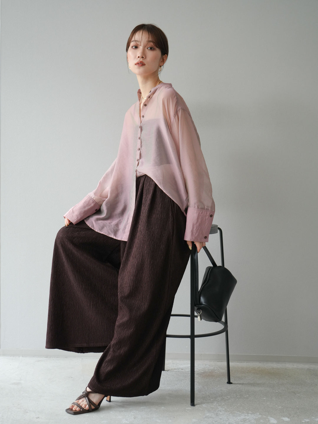 [SET] 亮面透視立領襯衫 + 柳葉寬褲 (2set)