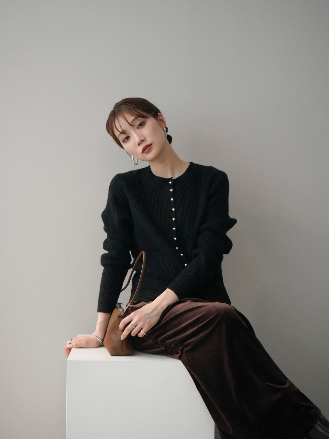 [SET]シルバーボタン畦編みニットカーディガン+ギャザーベロアスカート(2set)